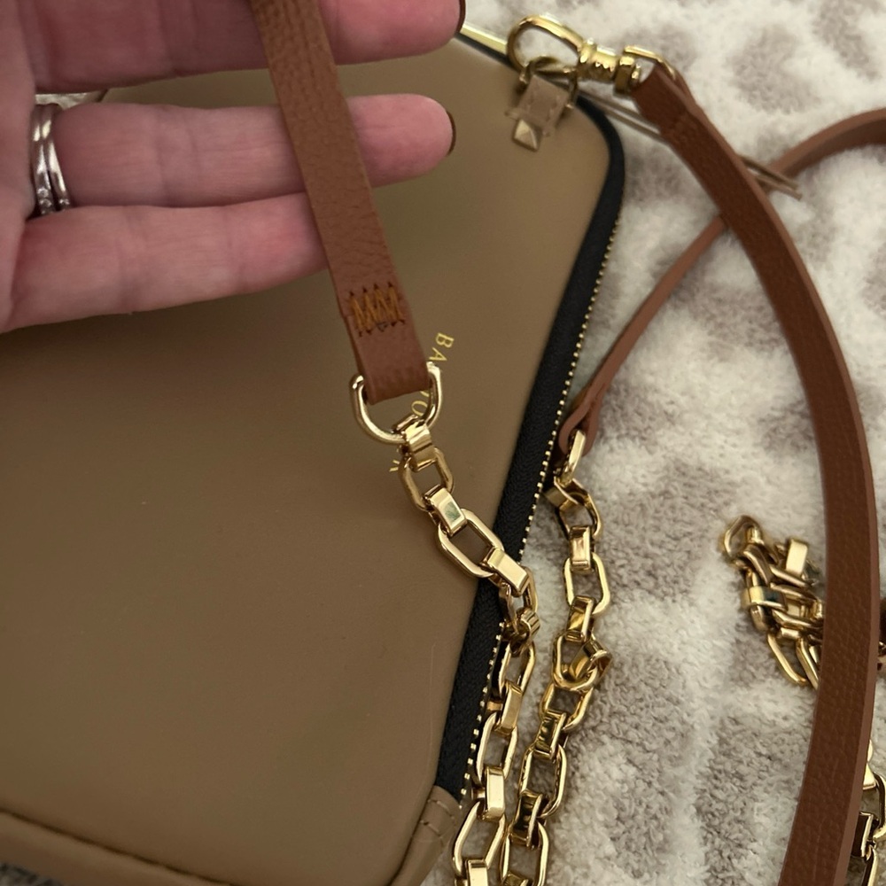 Bandolier Brown Expanded Pouch Crossbody Bag with Gold Accents - Picture 3 of 6